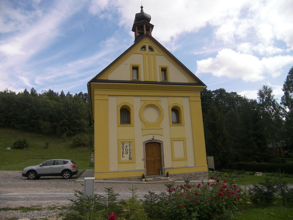 Penzion Pod Zvonem Hynčice pod Sušinou Exterior foto